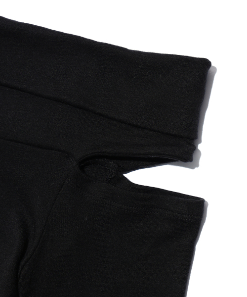 YOUHEE（ユヒ）の「CUTOUT OFFSHOULDER LONG SLEEVE BLACK（Tシャツ/カットソー・レディース・その他・FREE）」の4枚目の写真