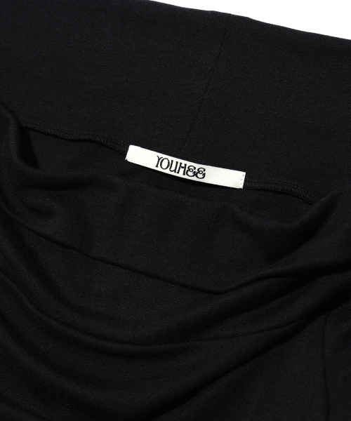 YOUHEE（ユヒ）の「CUTOUT OFFSHOULDER LONG SLEEVE BLACK（Tシャツ/カットソー・レディース・その他・FREE）」の6枚目の写真