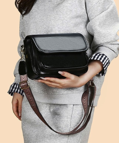 florist（フローリスト）の「2WAY レザータッチフラップショルダーバッグ（500mlペットボトル収納可）（ショルダーバッグ・レディース・ブラウン/ブラック・FREE）」の4枚目の写真