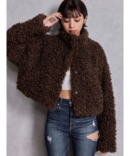 GYDA(ジェイダ)の「プードルフェイクファーコート(ブルゾン・レディース・アイボリー/ブラウン・FREE)」の7枚目の写真