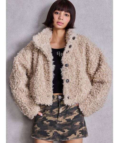 GYDA(ジェイダ)の「プードルフェイクファーコート(ブルゾン・レディース・アイボリー/ブラウン・FREE)」の13枚目の写真