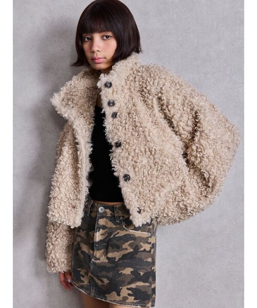 GYDA(ジェイダ)の「プードルフェイクファーコート(ブルゾン・レディース・アイボリー/ブラウン・FREE)」の14枚目の写真