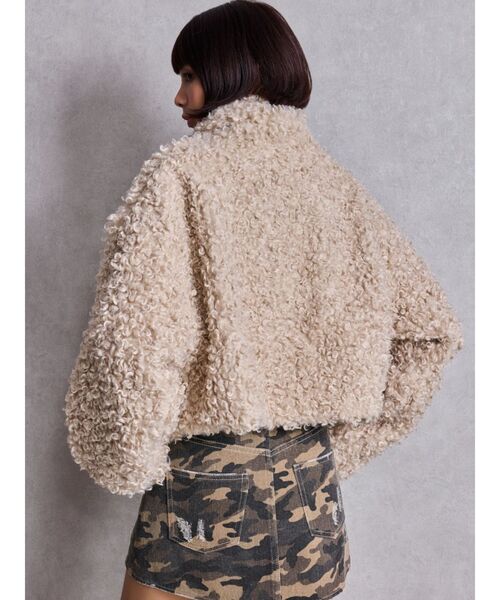 GYDA(ジェイダ)の「プードルフェイクファーコート(ブルゾン・レディース・アイボリー/ブラウン・FREE)」の15枚目の写真