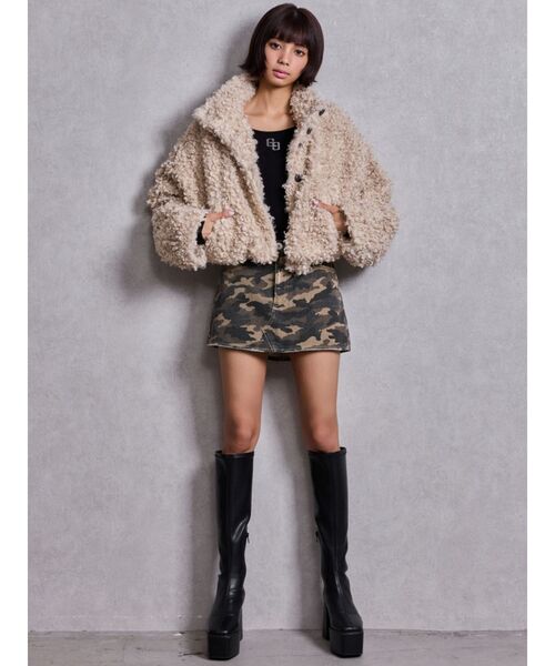 GYDA(ジェイダ)の「プードルフェイクファーコート(ブルゾン・レディース・アイボリー/ブラウン・FREE)」の17枚目の写真