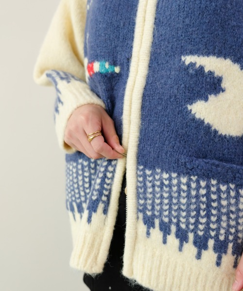 DOLLUPOOPS（ドールアップウップス）の「バード柄ニットカーディガン（カーディガン/ボレロ・レディース・ブラック/ロイヤルブルー・FREE）」の11枚目の写真