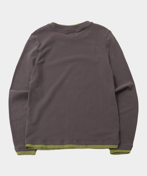 SOME PLACE(サムプレイス)の「ソフトカラー スナップ 配色 レイヤード スリムフィット スリーブレス Tシャツ_2COLOR(Tシャツ/カットソー・レディース・ブラック/チャコール・FREE)」の6枚目の写真