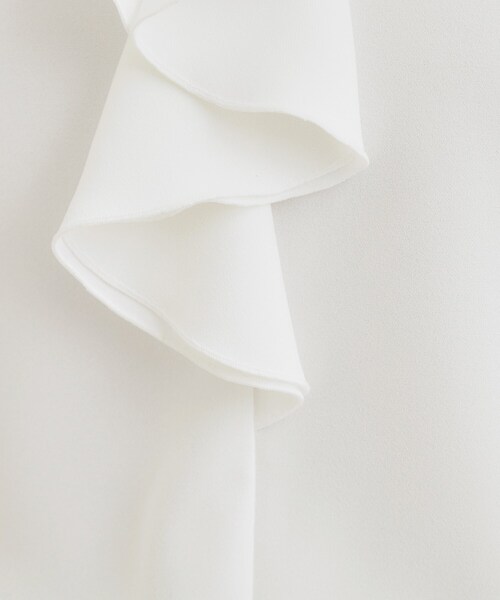 SHOO・LA・RUE(シューラルー)の「【洗濯機可/S-LL】お顔周りを華やかに。フリル襟ブラウス(シャツ/ブラウス・レディース・ライトグレー/オフホワイト・01/02/03/04)」の17枚目の写真