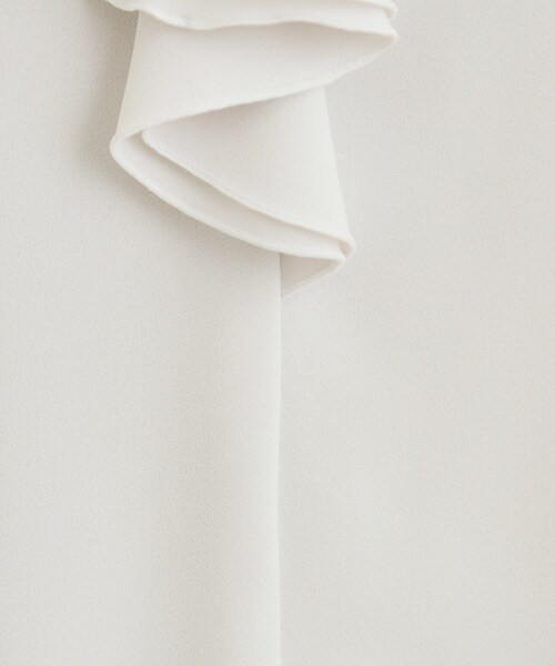 SHOO・LA・RUE(シューラルー)の「【洗濯機可/S-LL】お顔周りを華やかに。フリル襟ブラウス(シャツ/ブラウス・レディース・ライトグレー/オフホワイト・01/02/03/04)」の13枚目の写真