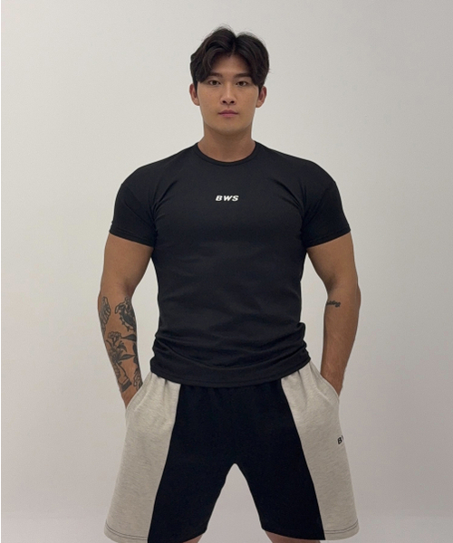 BARBELLWORKS(バーベルワークス)の「スカッチロゴ高伸縮マッスルフィット(Tシャツ/カットソー・メンズ・ホワイト/ブラック・LARGE/X-LARGE)」の4枚目の写真