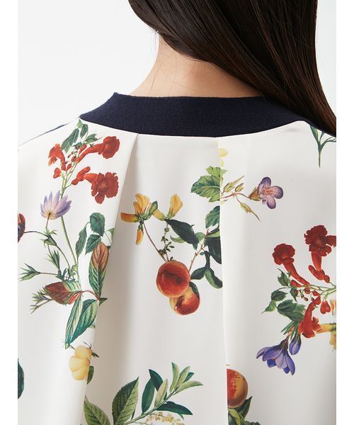 Mila Owen(ミラオーウェン)の「カシミヤコットンボタニカルドッキングカーディガン(カーディガン/ボレロ・レディース・アイボリー/ブラウン/グリーン/ネイビー/ミント・F)」の18枚目の写真