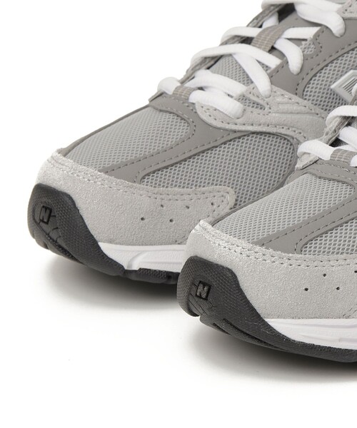 NEW BALANCE(ニューバランス)の「New Balance: MR530 スニーカー(スニーカー・レディース・ライトグレー/ホワイト・30/35/40/45/50)」の8枚目の写真