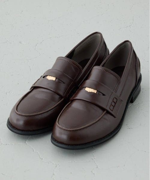 AZUL by moussy（アズールバイマウジー）の「コインローファー（ローファー・レディース・ブラック/ブラウン・SMALL/MEDIUM/LARGE）」の2枚目の写真