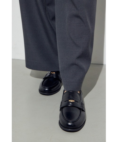 AZUL by moussy（アズールバイマウジー）の「コインローファー（ローファー・レディース・ブラック/ブラウン・SMALL/MEDIUM/LARGE）」の3枚目の写真