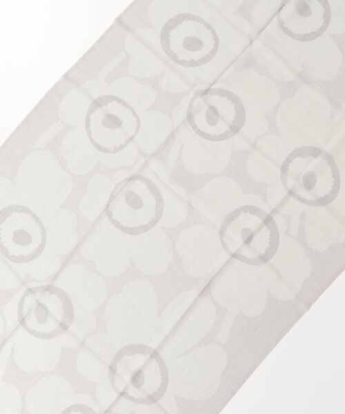 marimekko（マリメッコ）の「Unikko / Fiore stole（ストール/ショール・レディース・ライトグレー/レッド・FREE）」の5枚目の写真