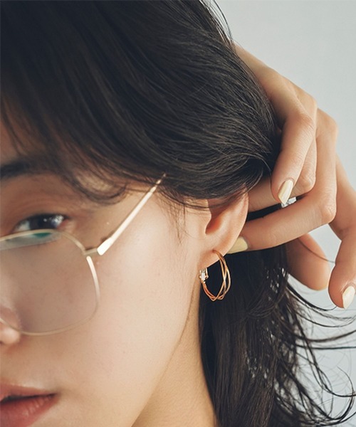 studio CLIP（スタディオクリップ）の「【daily CLIP】クロスラインフープピアス（ピアス（両耳用）・レディース・その他1/その他2・FREE）」の2枚目の写真