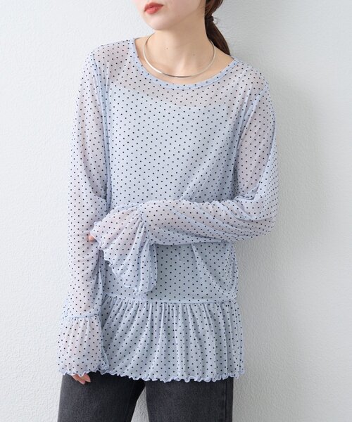 CIAOPANIC TYPY(チャオパニックティピー)の「【レイヤードにおすすめ】フロッキードットチュールフリルトップス(Tシャツ/カットソー・レディース・アイボリー/サックスブルー/ブラック・ONE SIZE)」の6枚目の写真