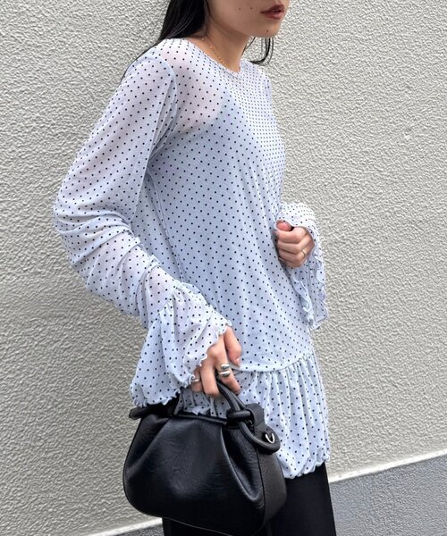 CIAOPANIC TYPY(チャオパニックティピー)の「【レイヤードにおすすめ】フロッキードットチュールフリルトップス(Tシャツ/カットソー・レディース・アイボリー/サックスブルー/ブラック・ONE SIZE)」の14枚目の写真