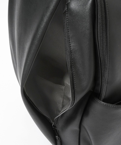 HARE(ハレ)の「【 一部カラーWEB限定】マルチポケットバックパック(HARE)(バックパック/リュック・メンズ・ブラック系その他/ブラック・FREE)」の4枚目の写真