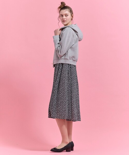TOCCA(トッカ)の「NICE HOLIDAY HOODIE フーディー(パーカー・レディース・アイボリー系/グレー系・F)」の12枚目の写真