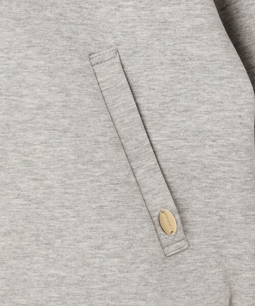 TOCCA(トッカ)の「NICE HOLIDAY HOODIE フーディー(パーカー・レディース・アイボリー系/グレー系・F)」の19枚目の写真
