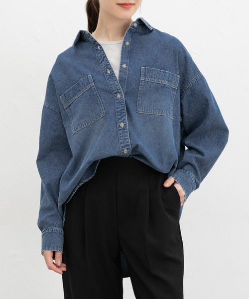 Honeys(ハニーズ)の「デニムゆるシャツ(シャツ/ブラウス・レディース・ライトインディゴブルー/ライトブルー/グレー・L/S/M/LL)」の6枚目の写真