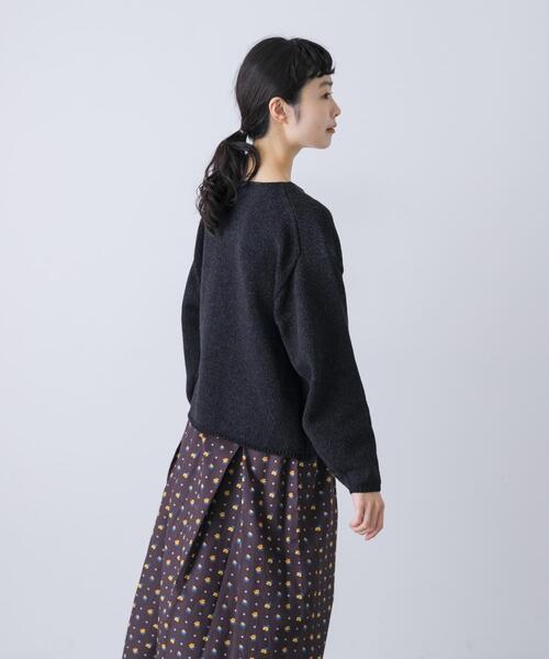 かぐれ(カグレ)の「テープヤーンボートネックニット(ニット/セーター・レディース・ブラック/ライトベージュ・FREE)」の3枚目の写真