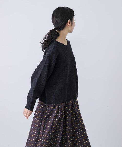 かぐれ(カグレ)の「テープヤーンボートネックニット(ニット/セーター・レディース・ブラック/ライトベージュ・FREE)」の4枚目の写真