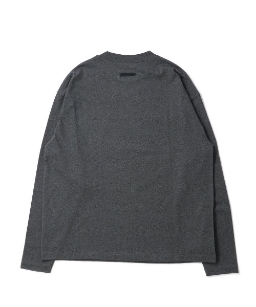 FOG ESSENTIALS(エフオージーエッセンシャルズ)の「ESSENTIALS Classic Long Sleeve Tee エッセンシャルズ(Tシャツ/カットソー・メンズ・グレー系その他・MEDIUM/SMALL/LARGE/X-LARGE)」の2枚目の写真