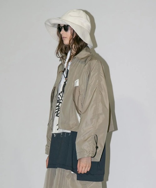 my beautiful landlet（マイビューティフルランドレット）の「【my beautiful landlet】NYLON TAFFETA WATER PROOF SHORT BLOUSON（ナイロンジャケット・メンズ・ブラック/ベージュ/ネイビー・0/1）」の6枚目の写真
