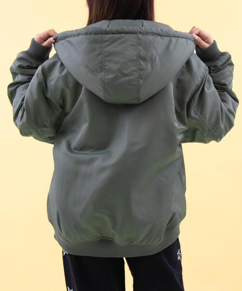 WOND(ウォンド)の「WOND/【26年春新作】2WAYフーデッドBIGブルゾン(ブルゾン・レディース・カーキ/ブラック/ピンク・FREE)」の11枚目の写真