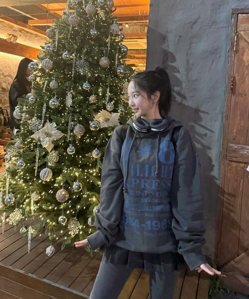 IDWS(アイドンワナセル)の「Novichi Hoodie Charcoal(パーカー・レディース・その他・0/1/2)」の8枚目の写真