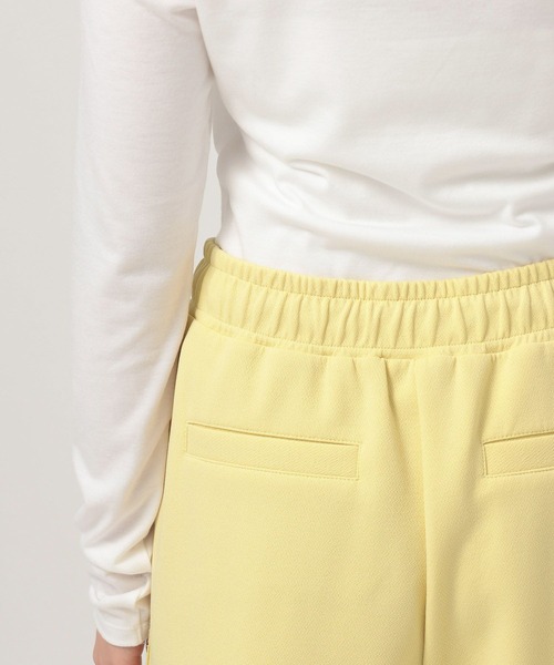BAYFLOW（ベイフロー）の「[ストレッチ入り♪シワが目立ちにくい]ジョーゼットワイドパンツ（その他パンツ・レディース・ブラック/オフホワイト/イエロー・SMALL/MEDIUM）」の19枚目の写真