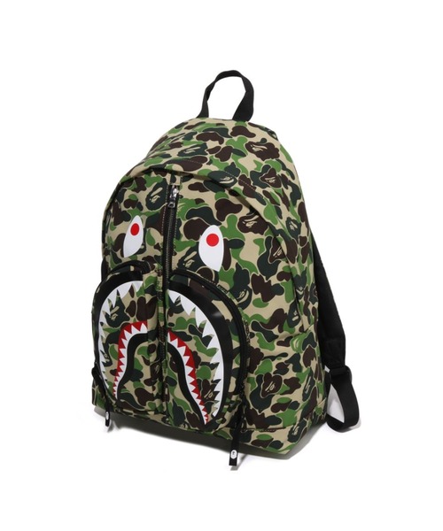 A BATHING APE(アベイシングエイプ)の「ABC CAMO SHARK DAYPACK(バックパック/リュック・メンズ・ブルー/ピンク/グリーン・FREE)」の2枚目の写真