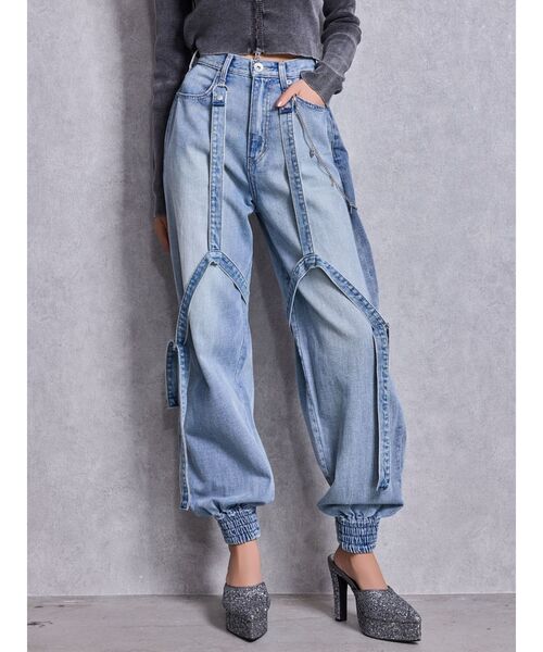 GYDA（ジェイダ）の「ハイウエストGYDA chainデザインジョガーデニムパンツ（デニムパンツ・レディース・ライトブルー/ブルー・MEDIUM/SMALL）」の2枚目の写真