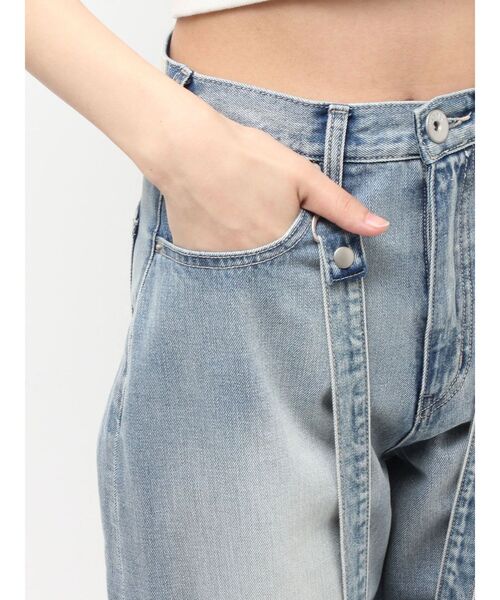 GYDA（ジェイダ）の「ハイウエストGYDA chainデザインジョガーデニムパンツ（デニムパンツ・レディース・ライトブルー/ブルー・MEDIUM/SMALL）」の7枚目の写真