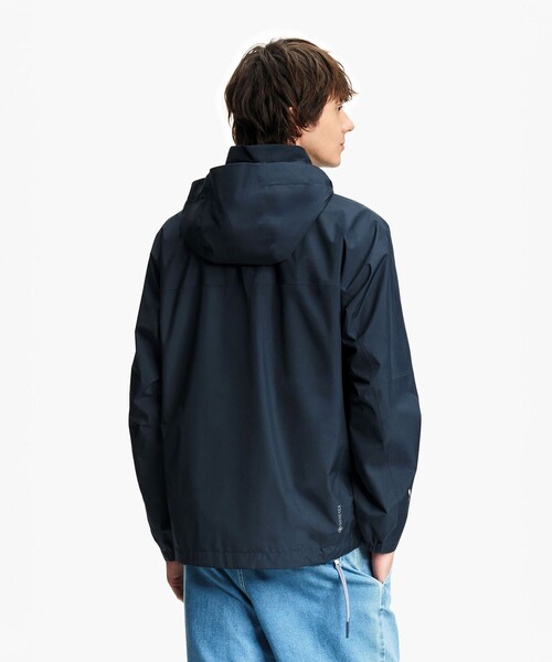 AIGLE(エーグル)の「GORE-TEX ゴアテックス 防風 防水 透湿 2レイヤー ジャケット T-KIT(マウンテンパーカー・メンズ・グレイッシュブルー/ダークネイビー・M/S/XL/L)」の9枚目の写真