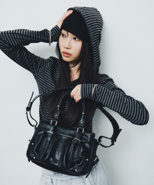 SQUARE LINE（スクエアライン）の「NOX Mini ノックスミニ_ ブラック（ショルダーバッグ・レディース・ブラック・FREE）」の4枚目の写真