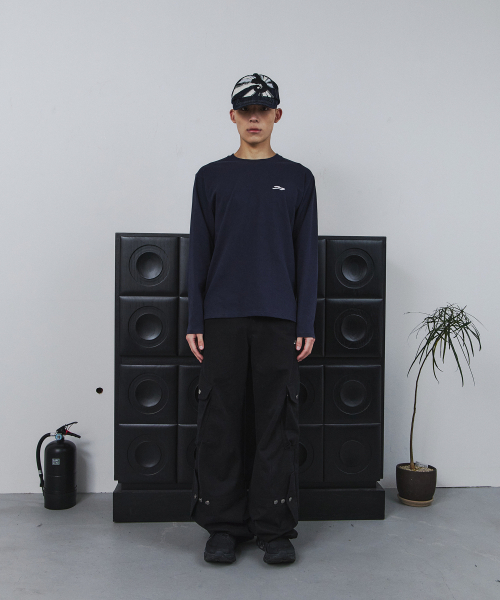 TANSANMAGNESIUM(タンサン マグネシウム)の「クロスアプリケロングスリーブ(ネイビー)(Tシャツ/カットソー・レディース・その他・1/2)」の6枚目の写真