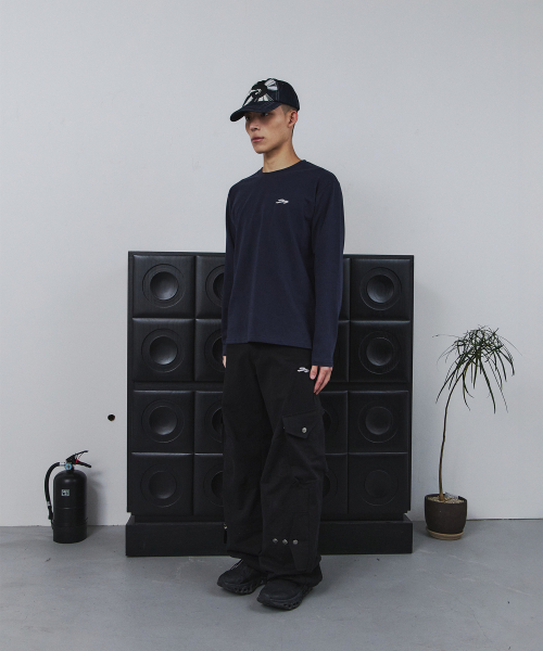 TANSANMAGNESIUM(タンサン マグネシウム)の「クロスアプリケロングスリーブ(ネイビー)(Tシャツ/カットソー・レディース・その他・1/2)」の7枚目の写真