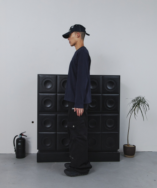 TANSANMAGNESIUM(タンサン マグネシウム)の「クロスアプリケロングスリーブ(ネイビー)(Tシャツ/カットソー・レディース・その他・1/2)」の8枚目の写真