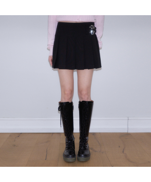Double Buckle Pleat Mini Skirt [Black]