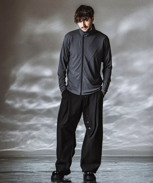 NO ID.(ノーアイディ)の「【NO ID.】Asymmetry ZIP Cardigan / アシンメトリージップカーディガン(カーディガン/ボレロ・メンズ・グレー/ホワイト/ブラック・ONE SIZE)」の11枚目の写真