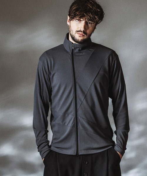 NO ID.(ノーアイディ)の「【NO ID.】Asymmetry ZIP Cardigan / アシンメトリージップカーディガン(カーディガン/ボレロ・メンズ・グレー/ホワイト/ブラック・ONE SIZE)」の8枚目の写真