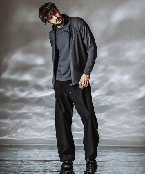 NO ID.(ノーアイディ)の「【NO ID.】Asymmetry ZIP Cardigan / アシンメトリージップカーディガン(カーディガン/ボレロ・メンズ・グレー/ホワイト/ブラック・ONE SIZE)」の17枚目の写真