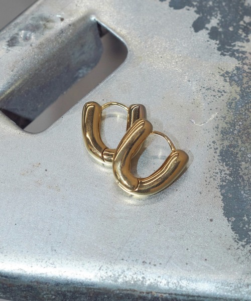 GOLDY(ゴールディ)の「【金属アレルギー軽減】プランプ フープ ワンタッチ ステンレス ピアス(ピアス(両耳用)・レディース・シルバー/ゴールド・FREE)」の3枚目の写真
