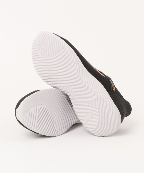 SKECHERS(スケッチャーズ)の「SKECHERS スケッチャーズ SWIFT FIT スウィフトフィット BOUNDER-DURIN【軽量】メンズスニーカー スリッポン(バウンダー) 8790255(スニーカー・メンズ・ブラック×ホワイト/チャコールグレー・25.0cm/25.5cm/26.0cm/26.5cm/27.0cm/27.5cm/28.0cm/29.0cm)」の4枚目の写真