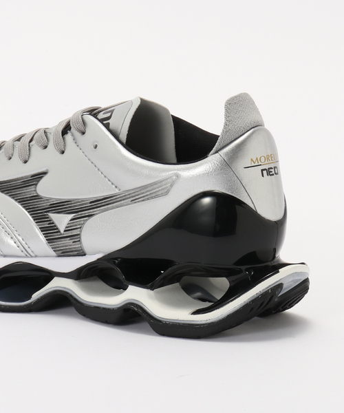 MIZUNO(ミズノ )の「MIZUNO WAVE PROPHECY MORELIA NEO 94875S:スニーカー(スニーカー・レディース・シルバー・23cm/23.5cm/24cm/24.5cm/25cm/25.5cm)」の7枚目の写真