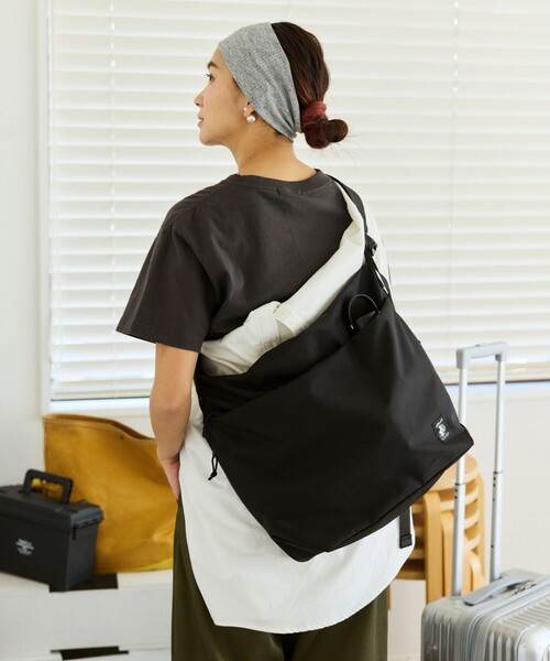 COBMASTER(コブマスター)の「Cobmaster × FREAK'S STORE/コブマスター × フリークスストア 別注GIMMICK SHOULDER BAG(ショルダーバッグ・メンズ・ブラック・ONE SIZE)」の1枚目の写真
