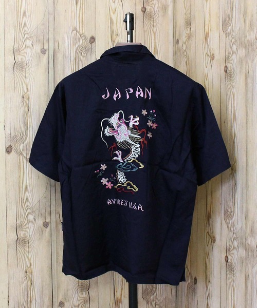 AVIREX（アヴィレックス）の「SOUVENIR S/S SHIRT”DRAGON ＆CHERRY BLOSSOMS'（シャツ/ブラウス・メンズ・ネイビー/ブラック・XXL/XL/L）」の2枚目の写真