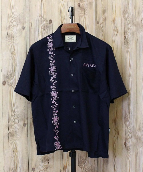 AVIREX(アヴィレックス)の「SOUVENIR S/S SHIRT”DRAGON &CHERRY BLOSSOMS'(シャツ/ブラウス・メンズ・ネイビー/ブラック/アイボリー・XXL/XL/L/M)」の12枚目の写真